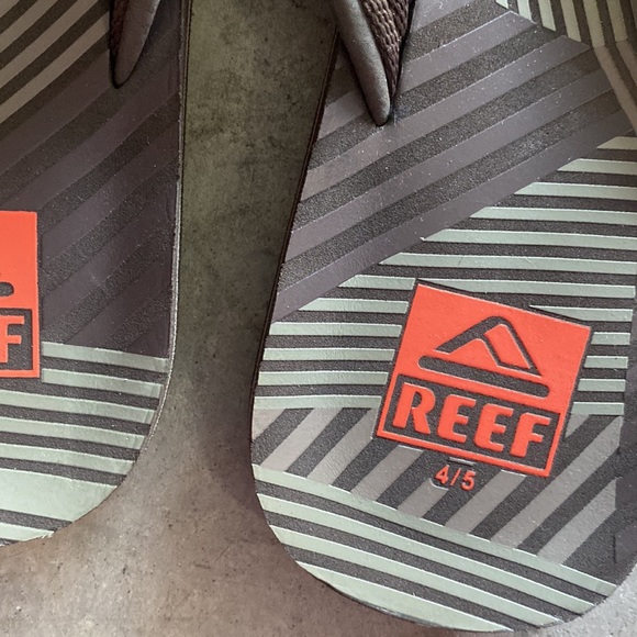 Boys Reef Flip Flips 🌵4/5 - Picture 2 of 5